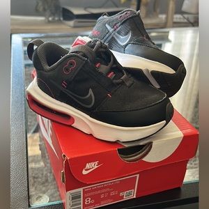 Nike Toddler Boys-Size 8c